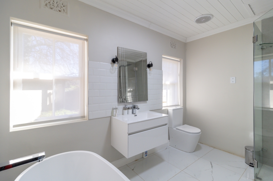 4 Bedroom Property for Sale in Stellenbosch Farms Western Cape